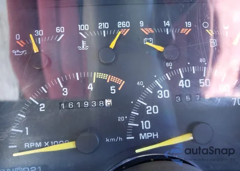 1993 Chevrolet Suburban K1500 из США, поврежденный, VIN 1GNFK16KXPJ321381